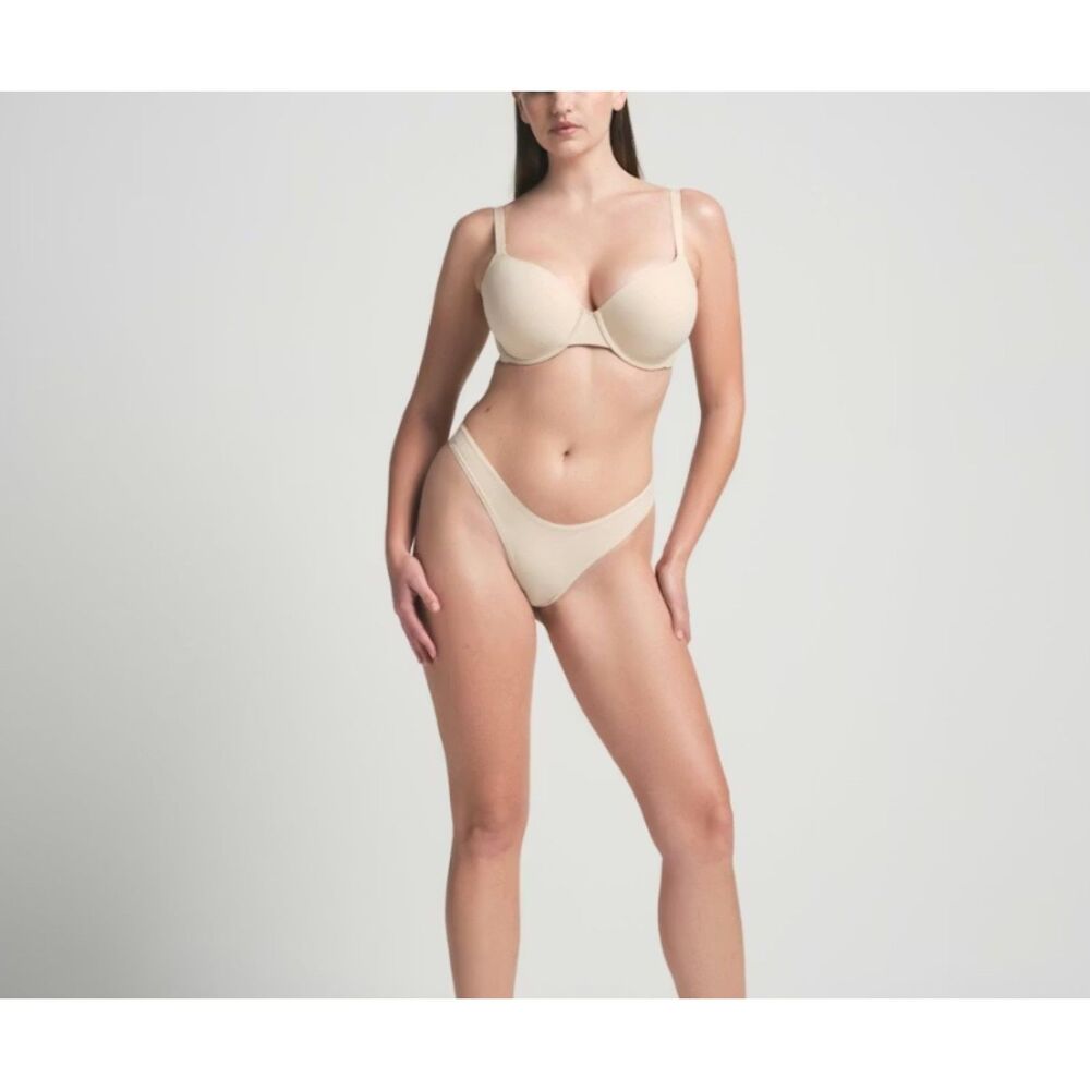 NEW SKIMS Fits Everybody T-Shirt Bra Sand 36B NWT